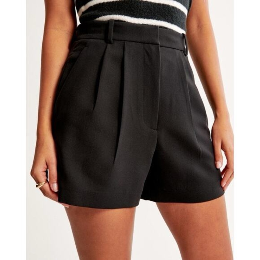Abercrombie & Fitch Curve Love Sloane Tailored Shorts